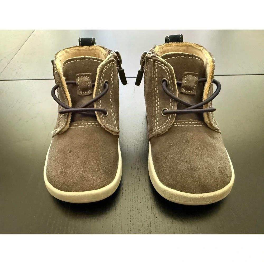 UGG Toddler Suede Kristjan Chukka Boot Size 4/5 Gray Leather Baby Easy Side-Zip